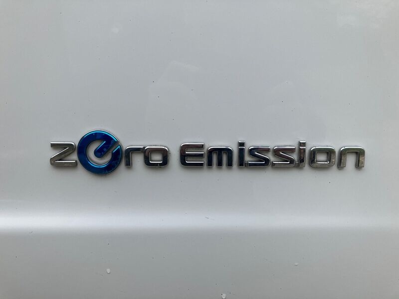 NISSAN E-NV200