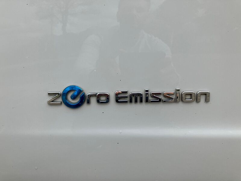 NISSAN E-NV200