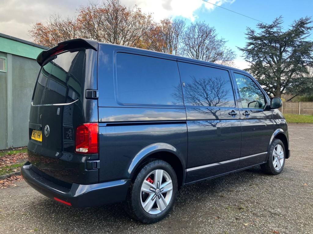 VOLKSWAGEN TRANSPORTER